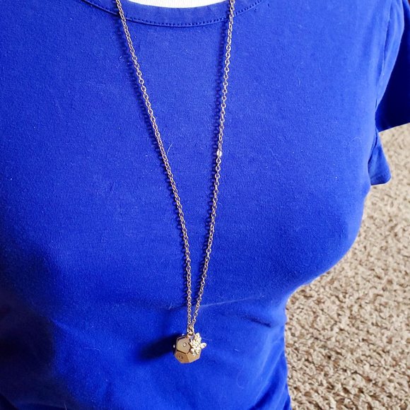 30" Long Gold Tone Geometric Fly Pendant Necklace - Picture 4 of 5